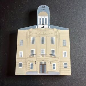 CATS MEOW 1996 Davenport Memorial City Hall Bath Maine Shelf Sitter